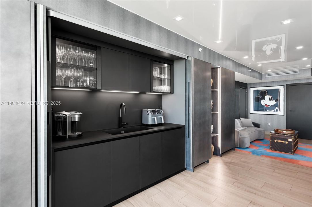 В аренду: $45,000 (2 спален, 2 ванн, 2390 Квадратных фут)