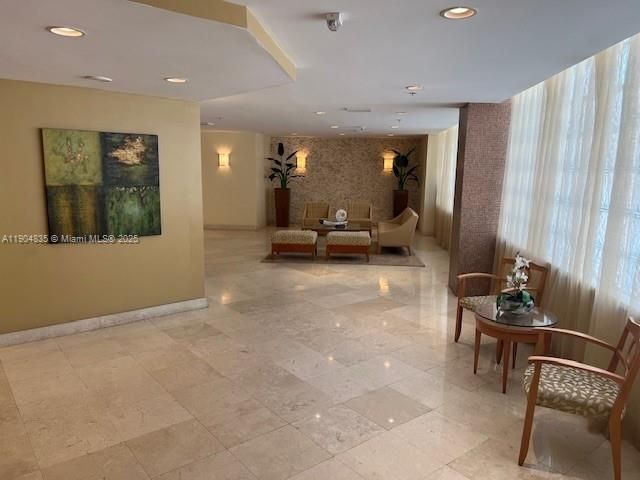 Recently Rented: $3,600 (2 beds, 2 baths, 1180 Square Feet)