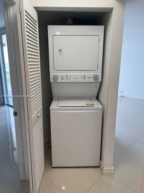 Recently Rented: $3,600 (2 beds, 2 baths, 1180 Square Feet)