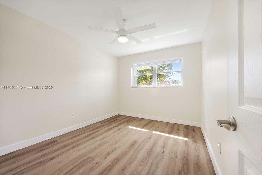 Recently Rented: $2,300 (2 beds, 1 baths, 750 Square Feet)