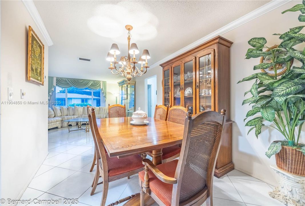 待售: $345,000 (2 贝兹, 2 浴室, 1581 平方英尺)