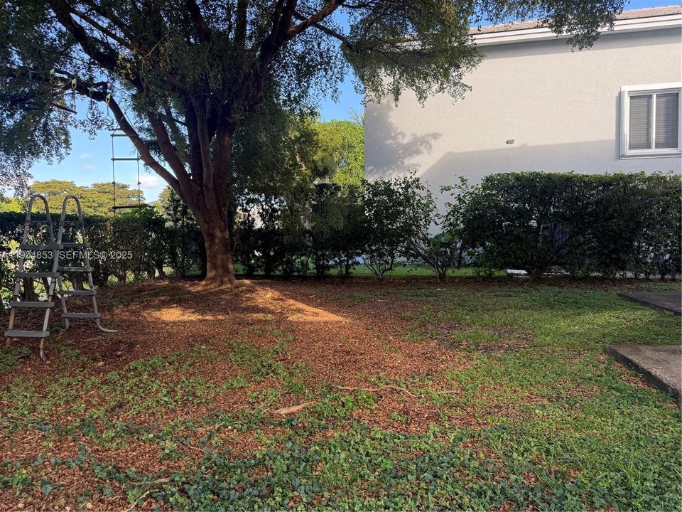 En Venta: $439,000 (4 camas, 2 baños, 1762 Pies cuadrados)