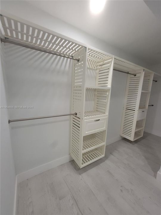 En Venta: $670,000 (2 camas, 2 baños, 1993 Pies cuadrados)