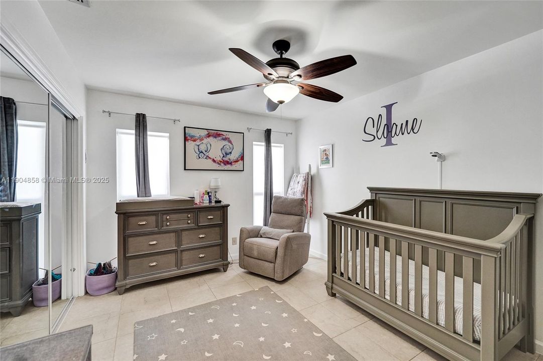 For Sale: $850,000 (4 beds, 3 baths, 2372 Square Feet)