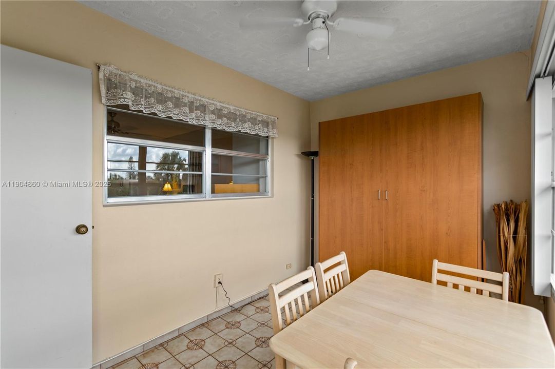 Activo con contrato: $89,900 (1 camas, 1 baños, 684 Pies cuadrados)