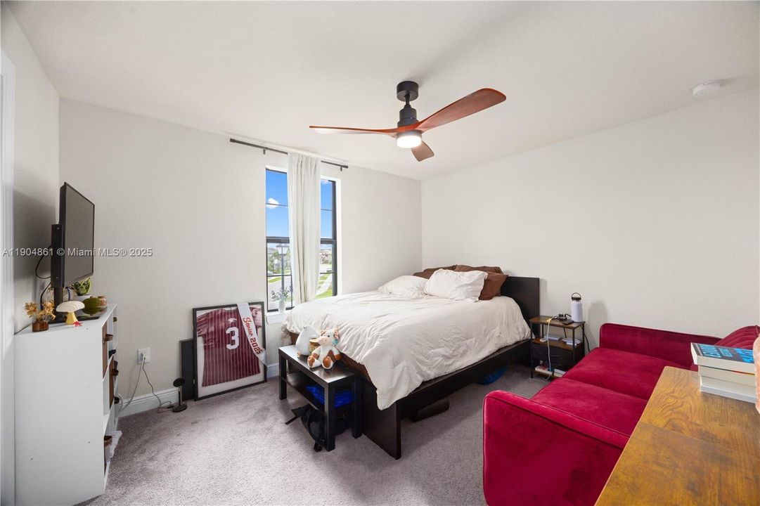 На продажу: $1,200,000 (5 спален, 3 ванн, 2860 Квадратных фут)