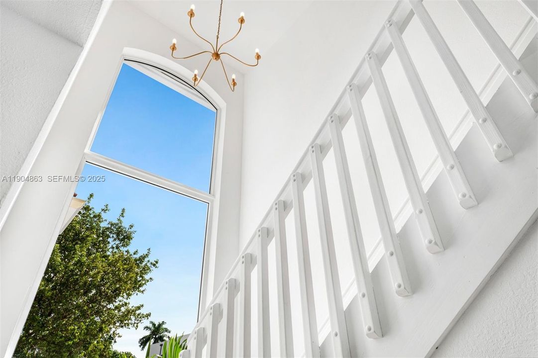 For Sale: $1,025,000 (4 beds, 2 baths, 2306 Square Feet)