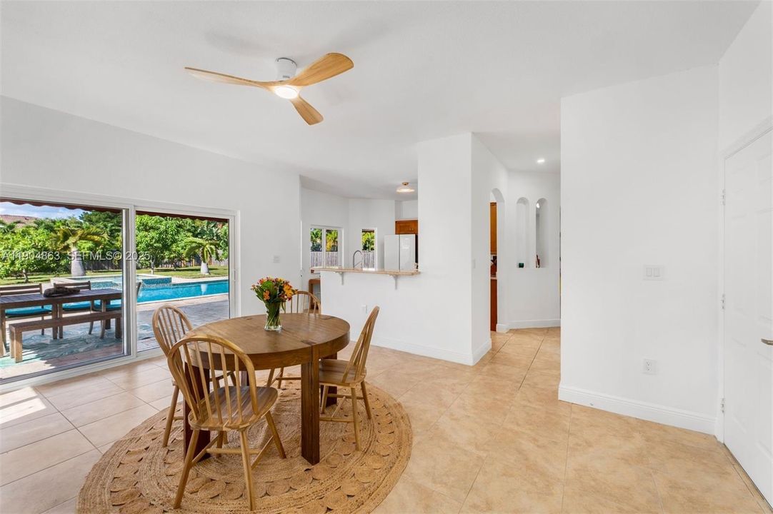 For Sale: $1,025,000 (4 beds, 2 baths, 2306 Square Feet)