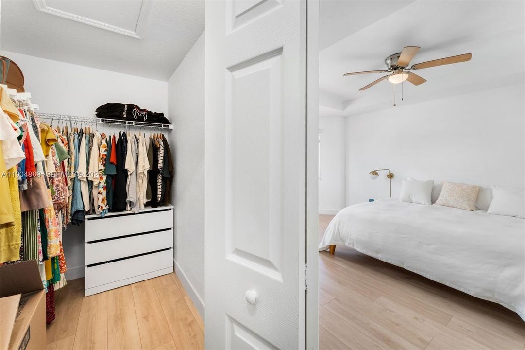 For Sale: $1,025,000 (4 beds, 2 baths, 2306 Square Feet)