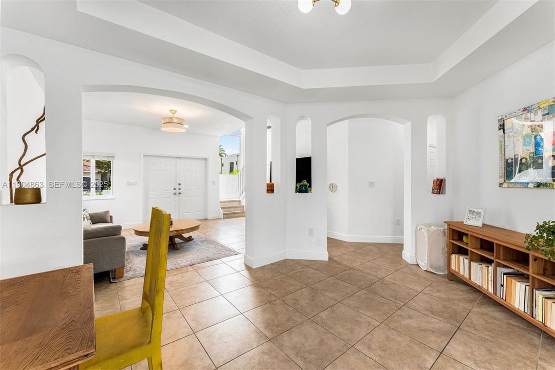 For Sale: $1,025,000 (4 beds, 2 baths, 2306 Square Feet)