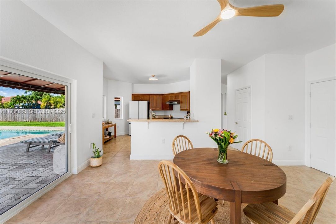 For Sale: $1,025,000 (4 beds, 2 baths, 2306 Square Feet)