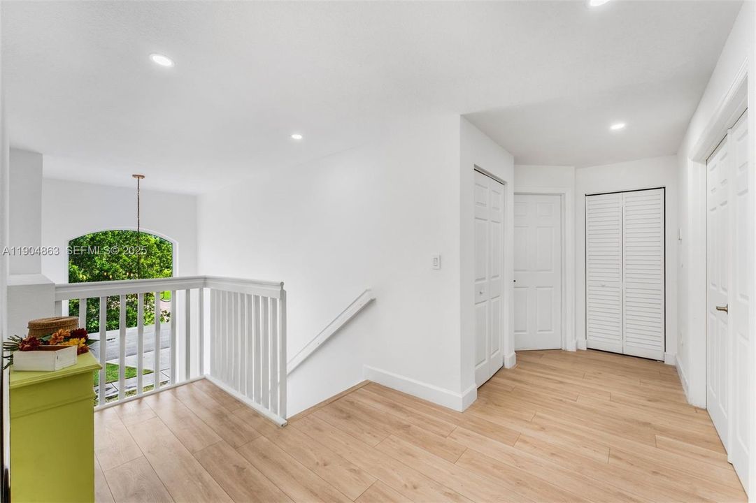 For Sale: $1,025,000 (4 beds, 2 baths, 2306 Square Feet)