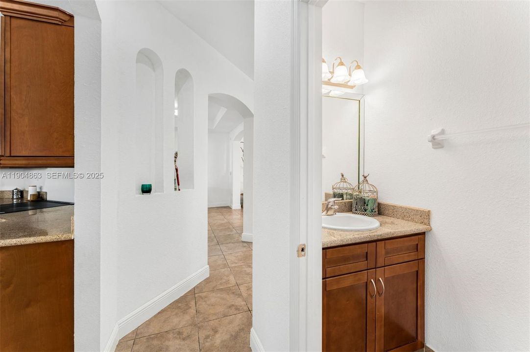 For Sale: $1,025,000 (4 beds, 2 baths, 2306 Square Feet)