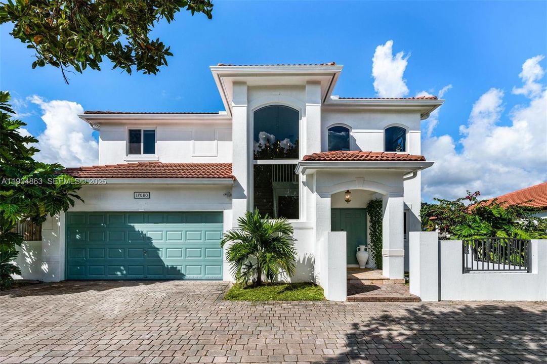 For Sale: $1,025,000 (4 beds, 2 baths, 2306 Square Feet)