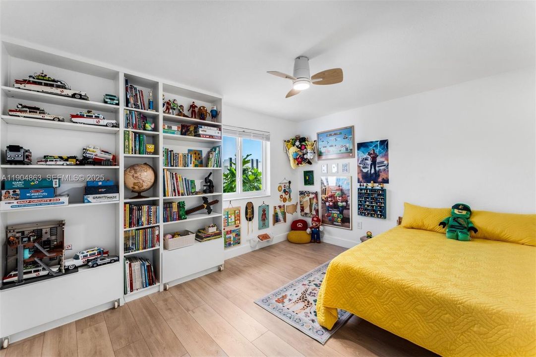 For Sale: $1,025,000 (4 beds, 2 baths, 2306 Square Feet)