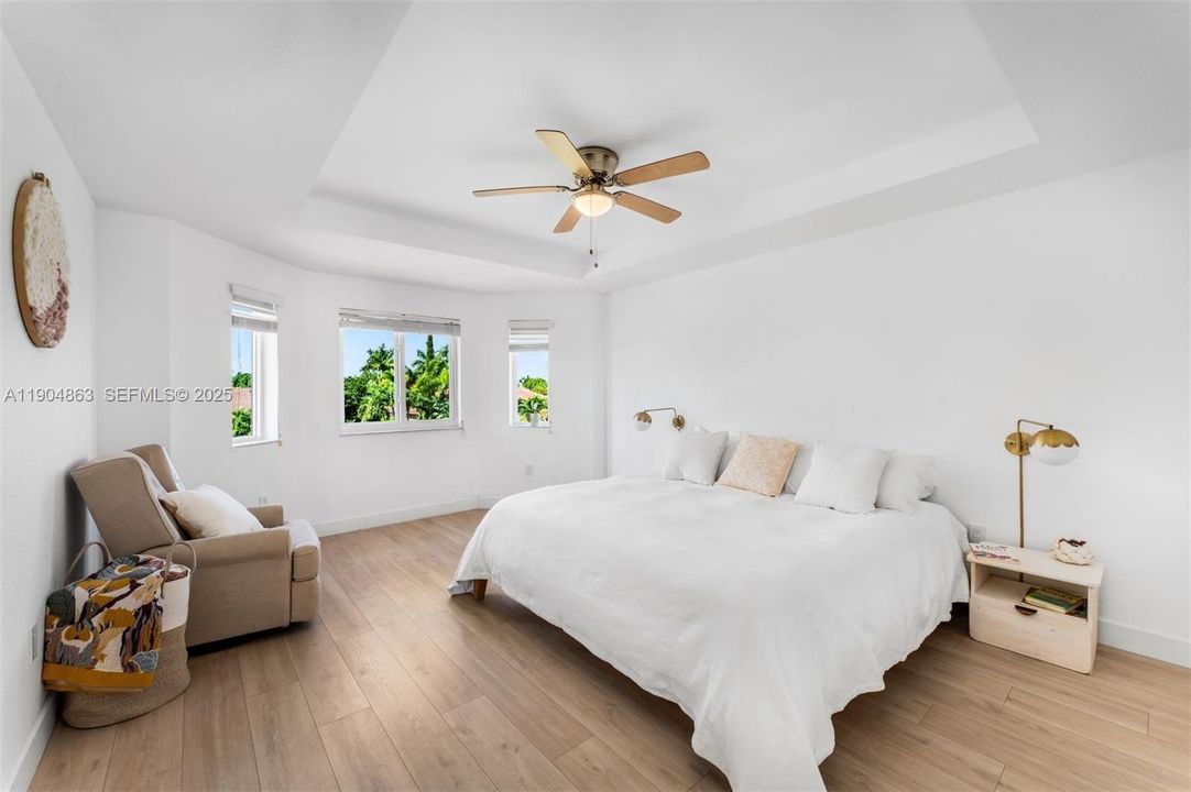 For Sale: $1,025,000 (4 beds, 2 baths, 2306 Square Feet)