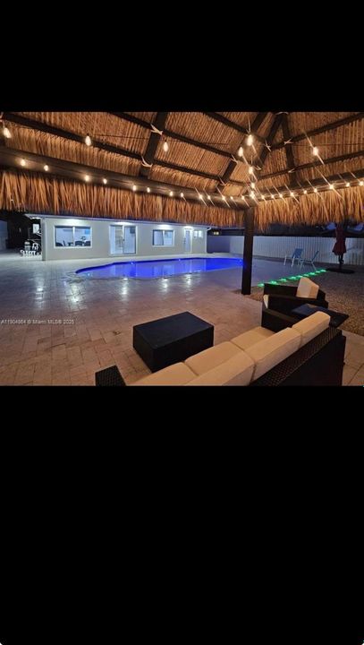 待售: $1,195,000 (2 贝兹, 2 浴室, 1872 平方英尺)