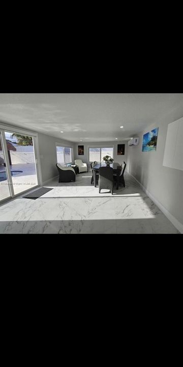 待售: $1,195,000 (2 贝兹, 2 浴室, 1872 平方英尺)