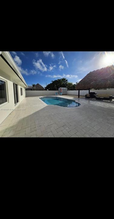 待售: $1,195,000 (2 贝兹, 2 浴室, 1872 平方英尺)