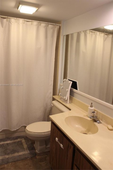 For Sale: $220,000 (2 beds, 2 baths, 1437 Square Feet)