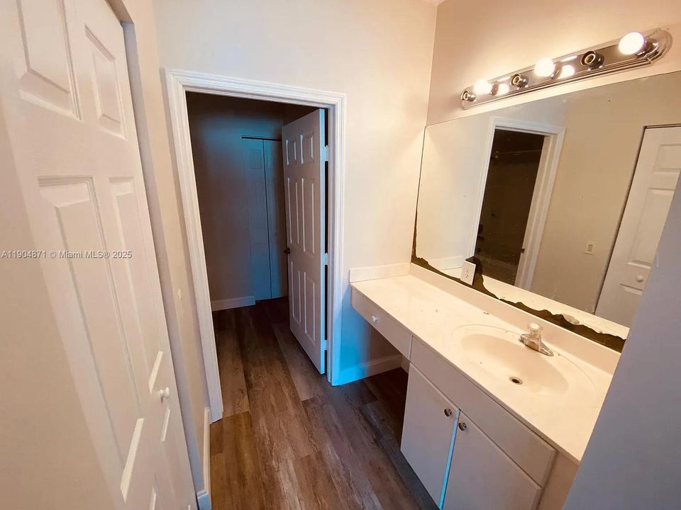 For Sale: $495,000 (3 beds, 2 baths, 1601 Square Feet)