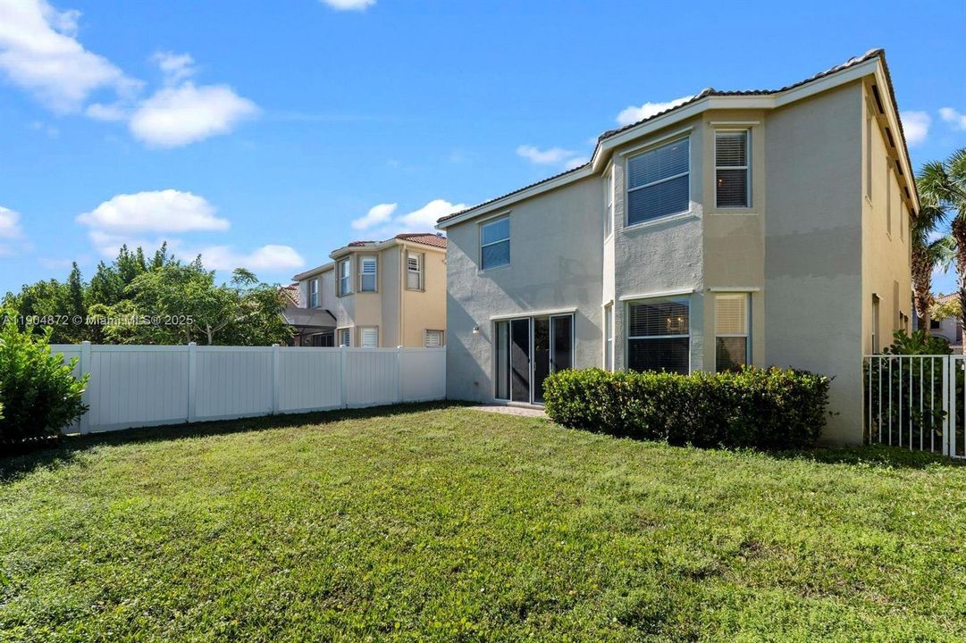 For Sale: $724,000 (4 beds, 2 baths, 2573 Square Feet)