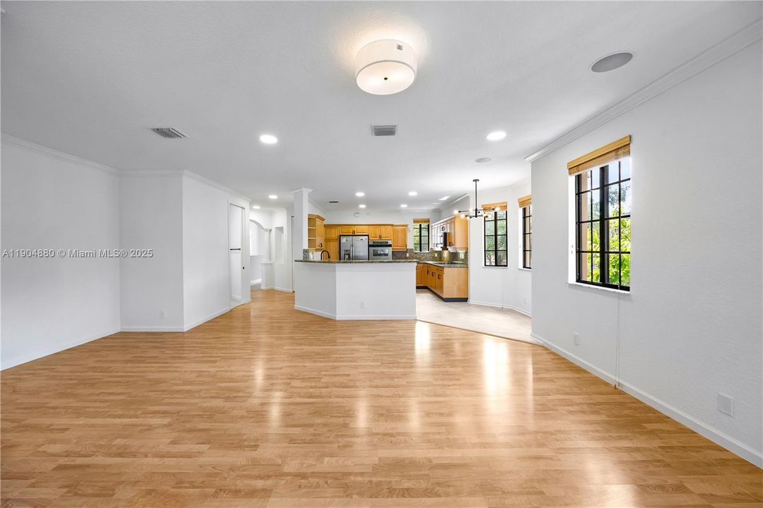 For Rent: $4,500 (3 beds, 3 baths, 2290 Square Feet)