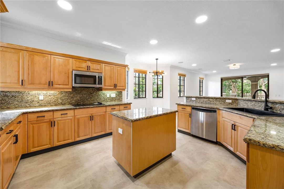 For Rent: $4,500 (3 beds, 3 baths, 2290 Square Feet)