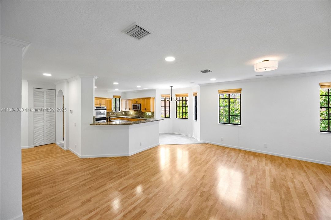 For Rent: $4,500 (3 beds, 3 baths, 2290 Square Feet)