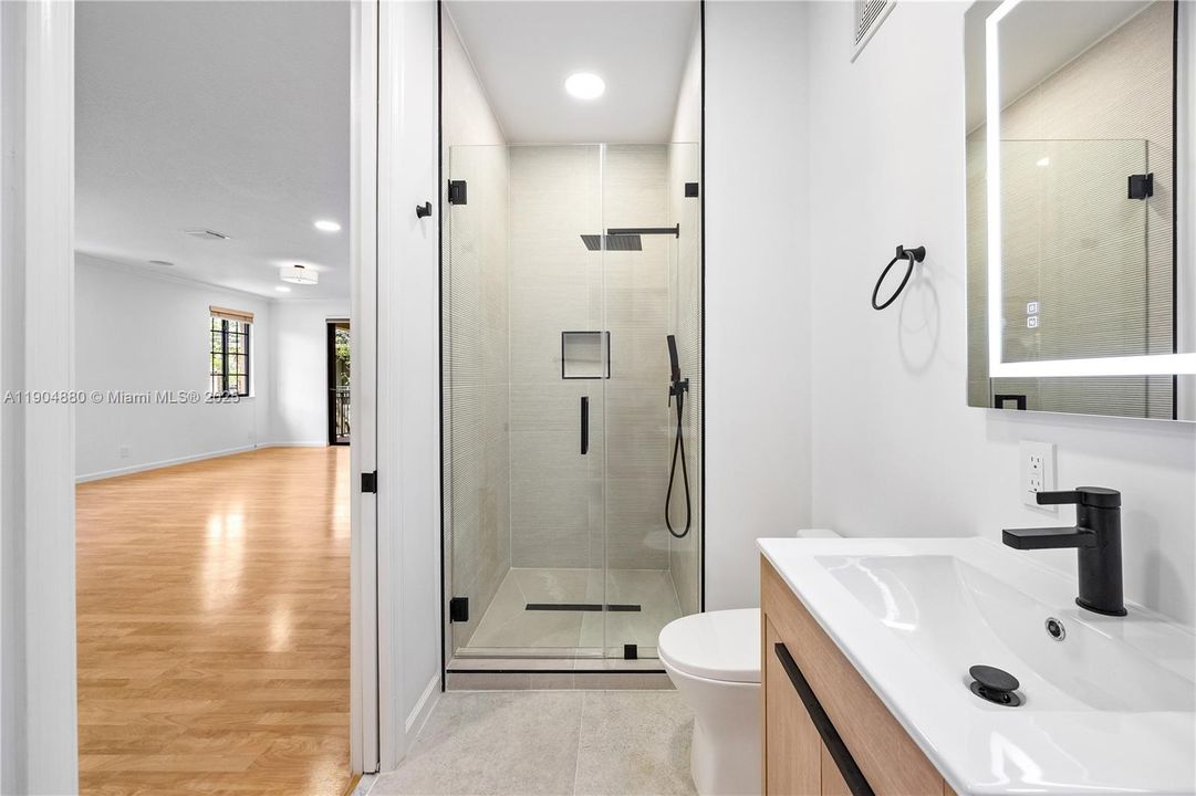 For Rent: $4,500 (3 beds, 3 baths, 2290 Square Feet)