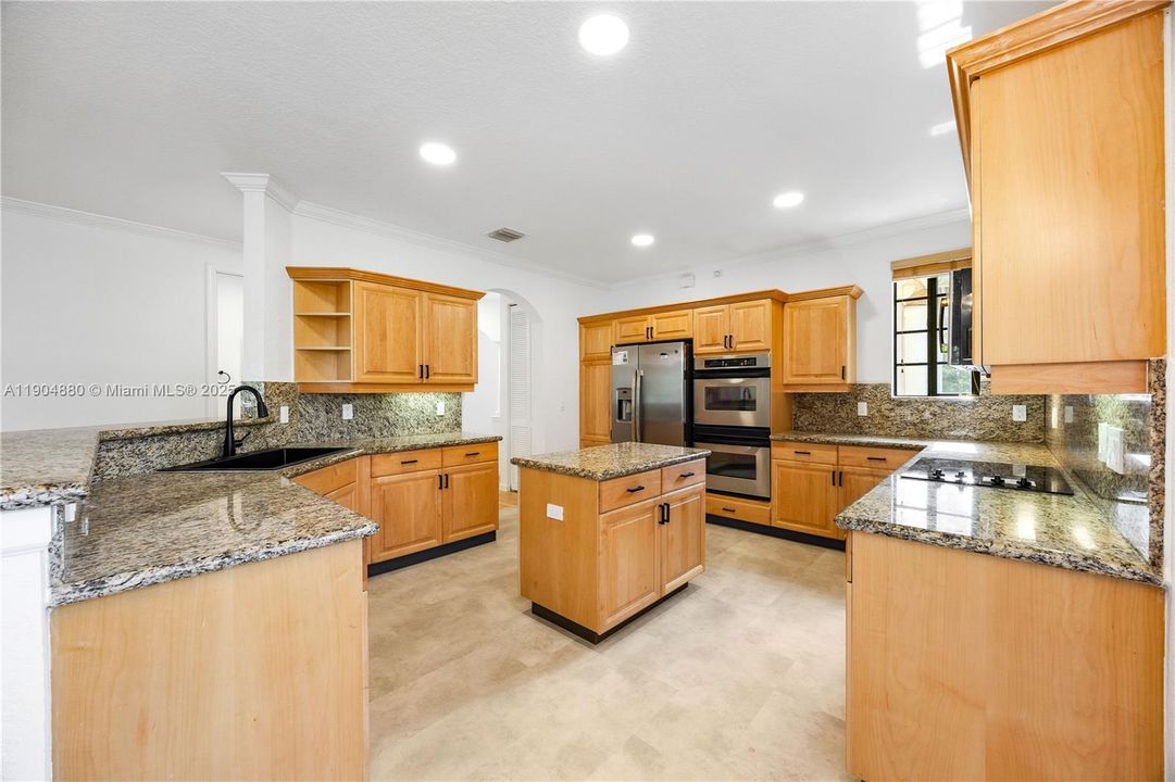 For Rent: $4,500 (3 beds, 3 baths, 2290 Square Feet)