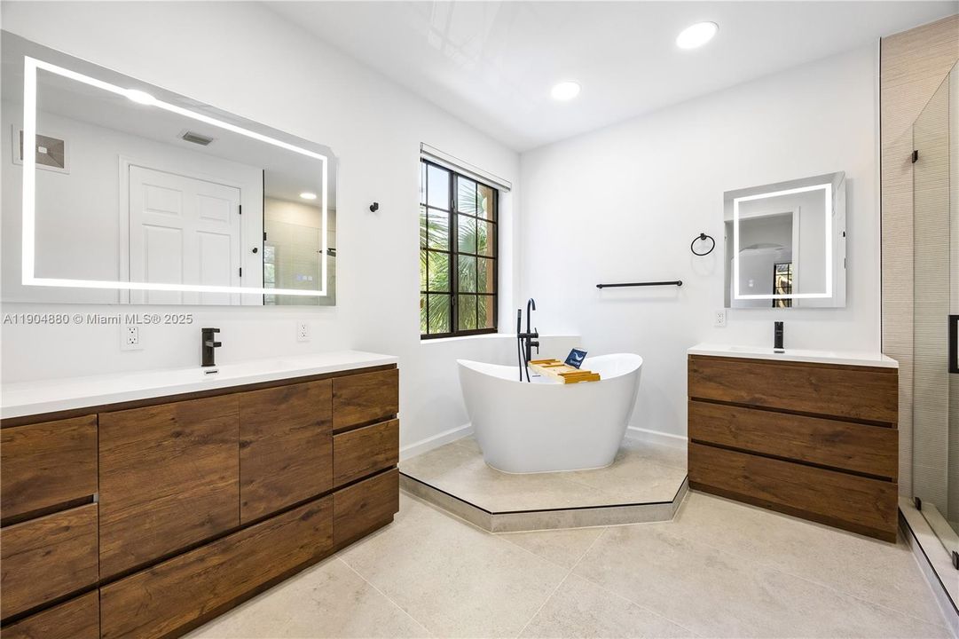 For Rent: $4,500 (3 beds, 3 baths, 2290 Square Feet)