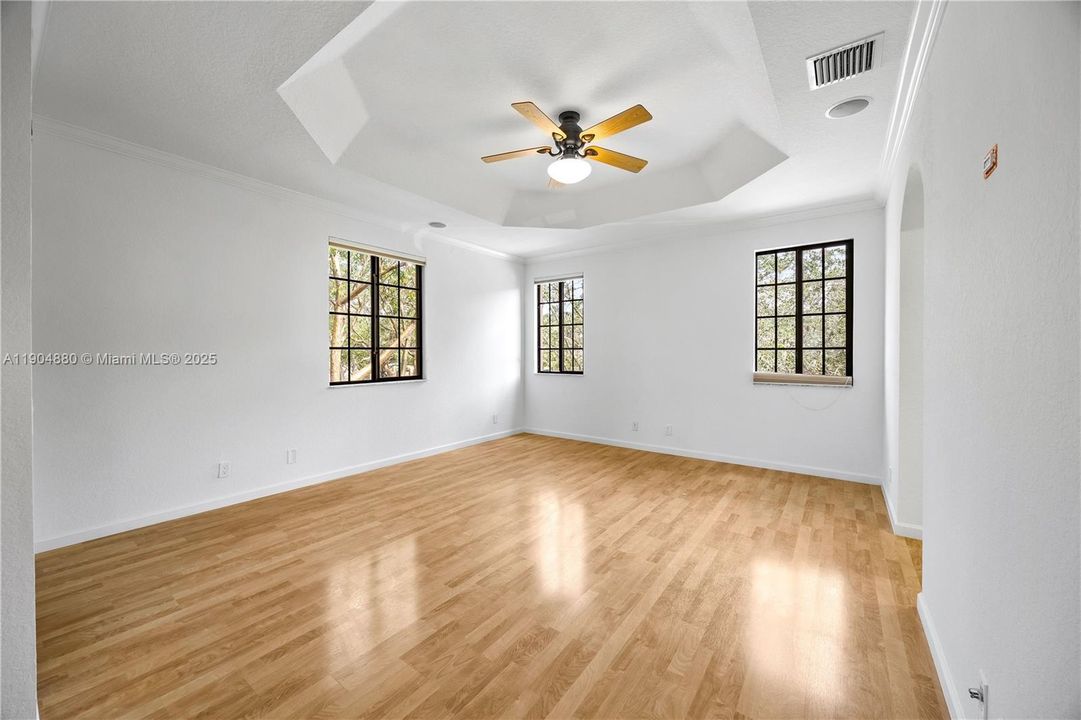 For Rent: $4,500 (3 beds, 3 baths, 2290 Square Feet)