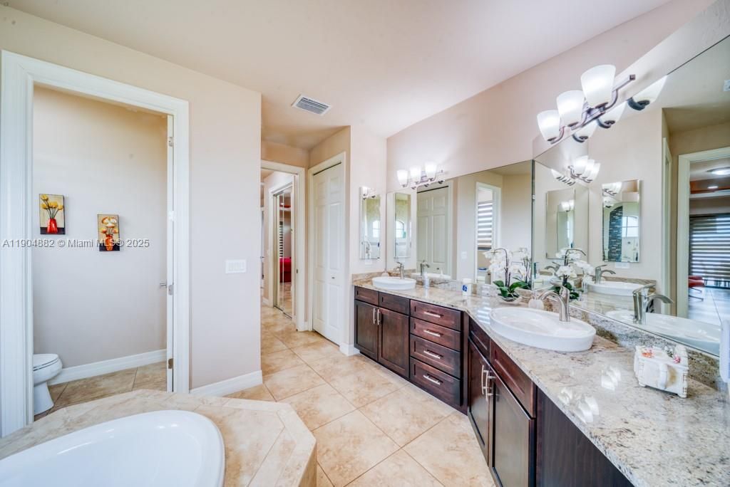 For Sale: $1,205,000 (3 beds, 3 baths, 0 Square Feet)