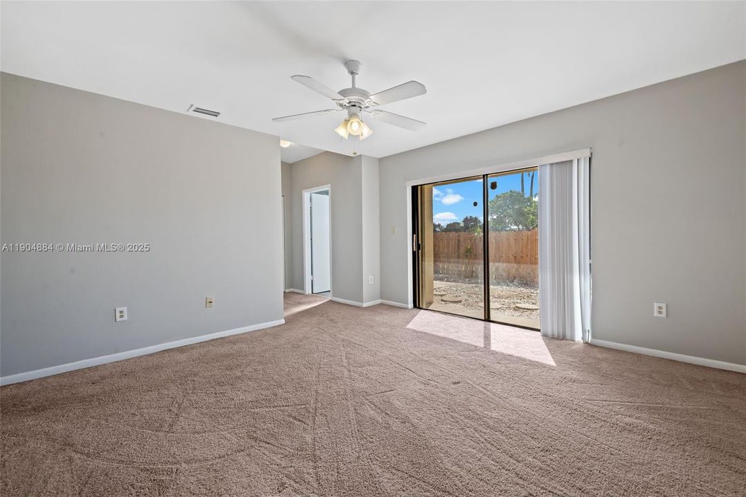 Recently Rented: $3,300 (3 beds, 2 baths, 1612 Square Feet)