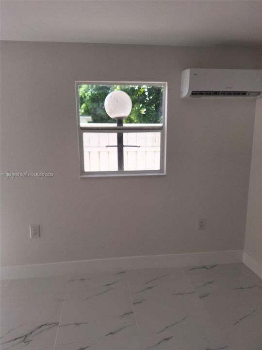 For Rent: $1,300 (0 beds, 1 baths, 1312 Square Feet)