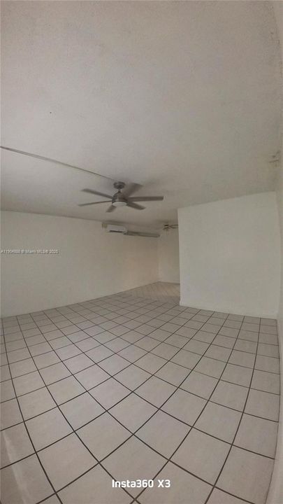 For Sale: $149,000 (1 beds, 1 baths, 660 Square Feet)