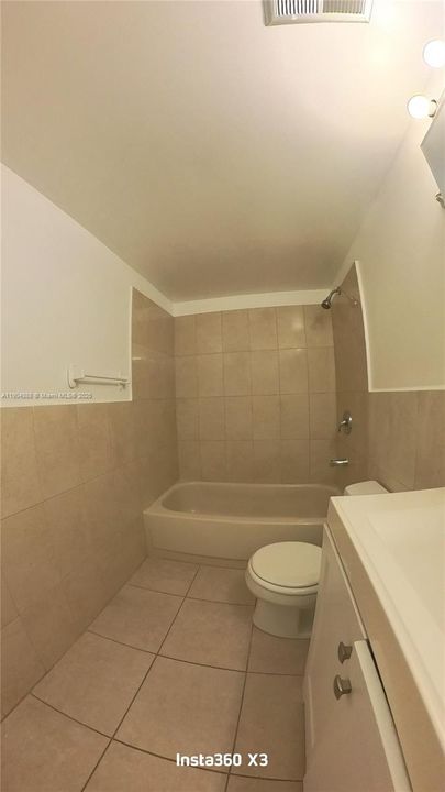 For Sale: $149,000 (1 beds, 1 baths, 660 Square Feet)