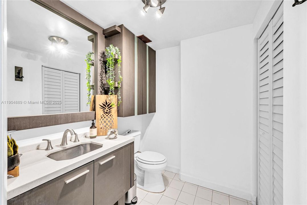 Недавно арендовано: $3,000 (1 спален, 1 ванн, 795 Квадратных фут)