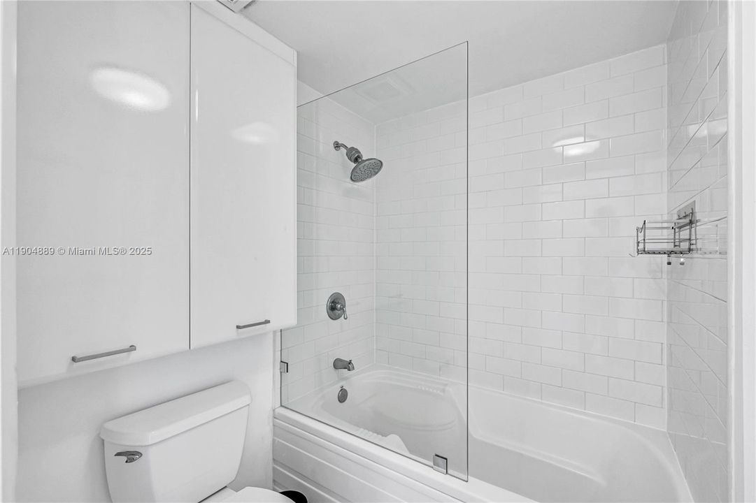 Недавно арендовано: $3,000 (1 спален, 1 ванн, 795 Квадратных фут)