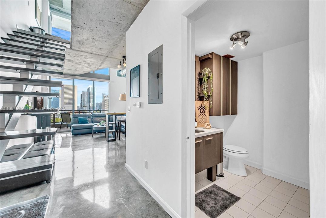 Недавно арендовано: $3,000 (1 спален, 1 ванн, 795 Квадратных фут)