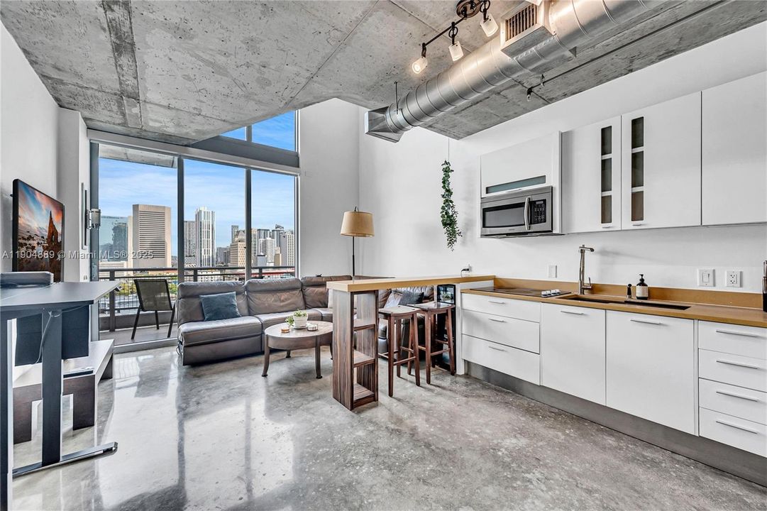 Недавно арендовано: $3,000 (1 спален, 1 ванн, 795 Квадратных фут)