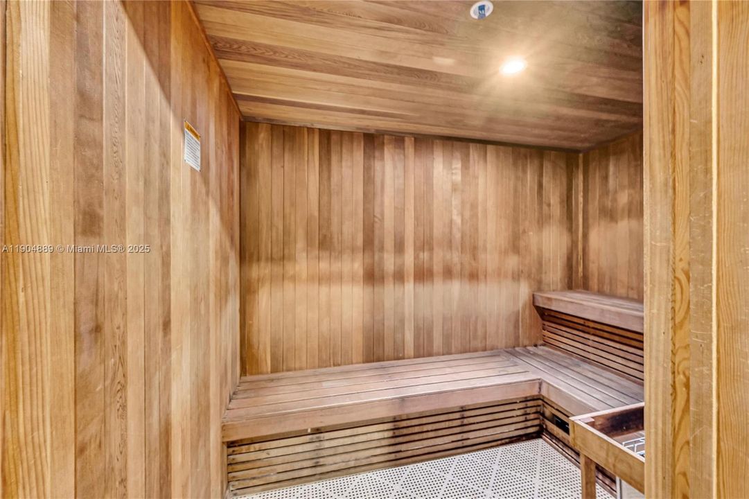 Недавно арендовано: $3,000 (1 спален, 1 ванн, 795 Квадратных фут)