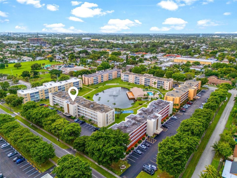 For Sale: $184,900 (2 beds, 2 baths, 1144 Square Feet)