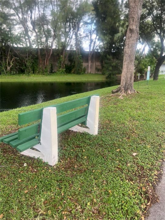 For Sale: $124,000 (2 beds, 1 baths, 705 Square Feet)