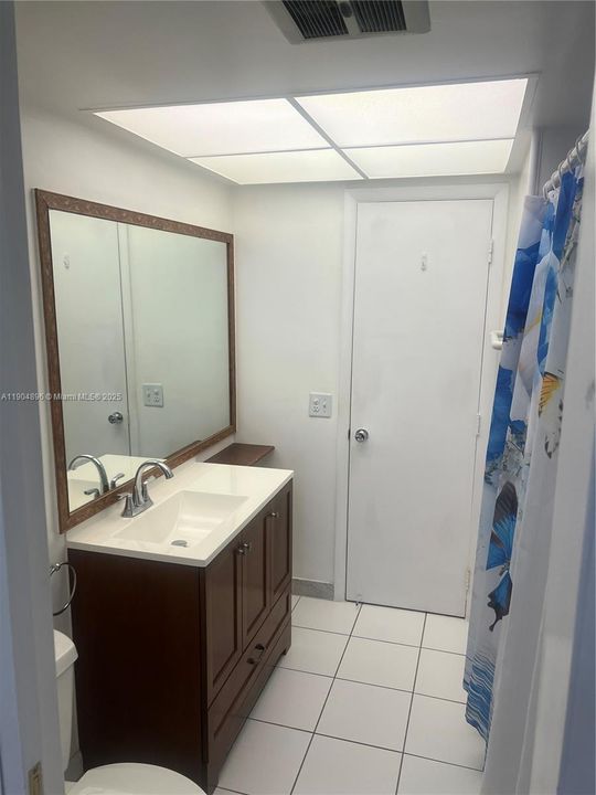 For Sale: $124,000 (2 beds, 1 baths, 705 Square Feet)