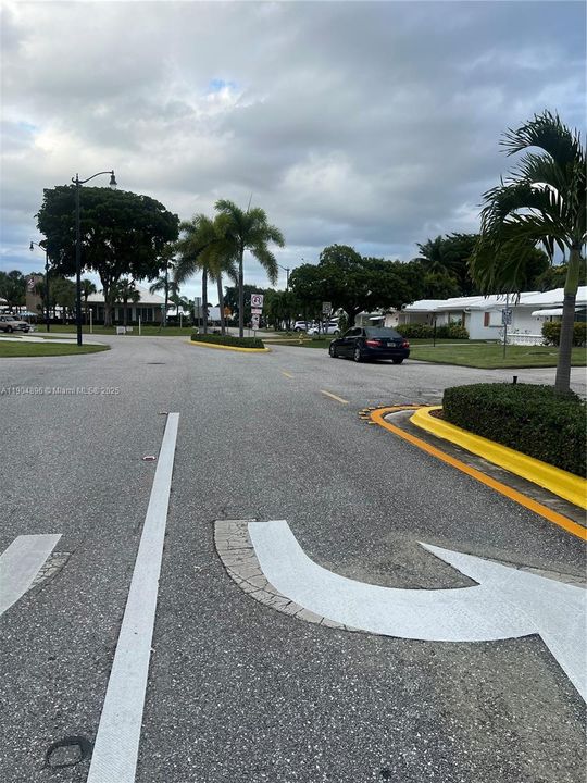 For Sale: $124,000 (2 beds, 1 baths, 705 Square Feet)