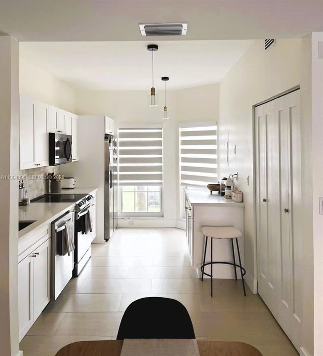 For Rent: $3,000 (3 beds, 2 baths, 1515 Square Feet)