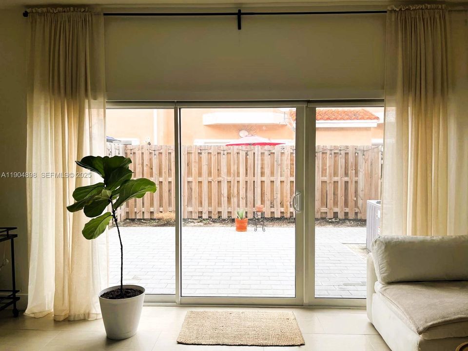 For Rent: $3,000 (3 beds, 2 baths, 1515 Square Feet)