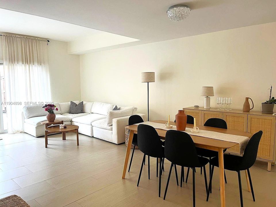 For Rent: $3,000 (3 beds, 2 baths, 1515 Square Feet)